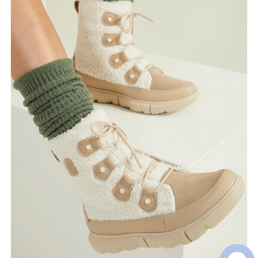 Sorel explorer II Joan cozy boot size 8
